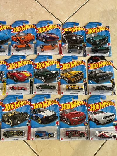 Hot Wheels Car Mystery Pack of 5